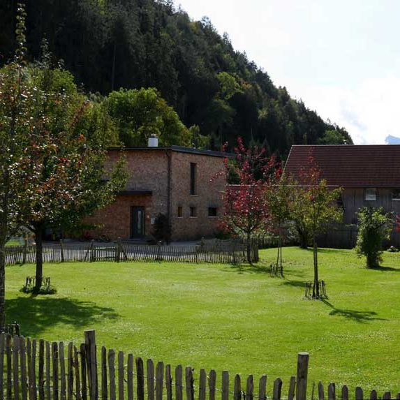 2 schöne Grundstücke in ruhiger Lage in Rankweil - Amann Immobilien