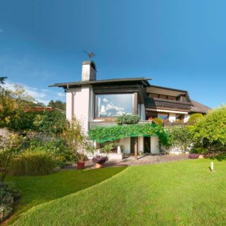 Villa Haus in Röthis - Südansicht mit Gartenanlage - Amann Immobilien