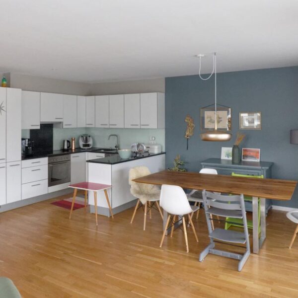 4-Zimmer-Wohnung in bester Lage in Feldkirch-Gisingen - Einbauküche mit Essbereich - Amann Immobilien