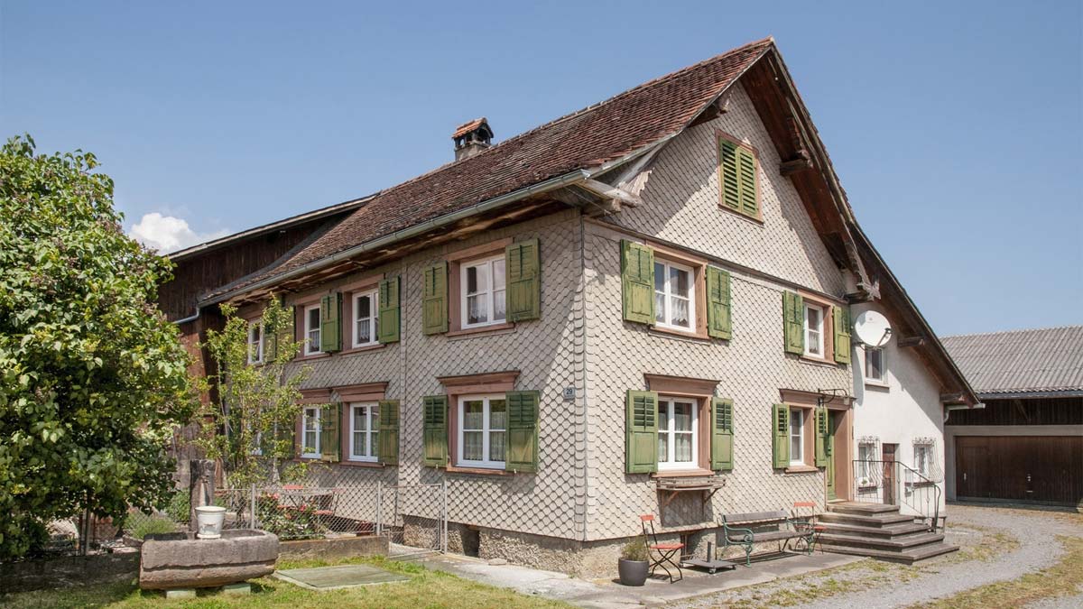 Bauernhaus mit Stall und Tenne in Meiningen - Amann Immobilien