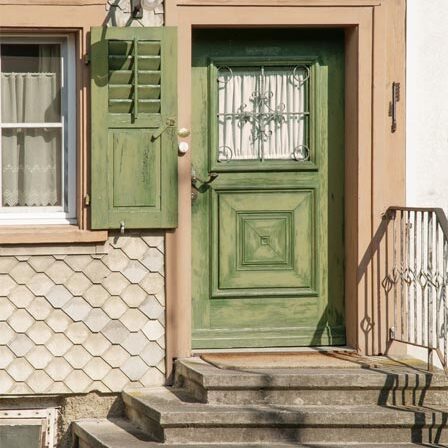 Bauernhaus mit Stall und Tenne in guter Lage im Rheintal - Meiningen - Amann Immobilien