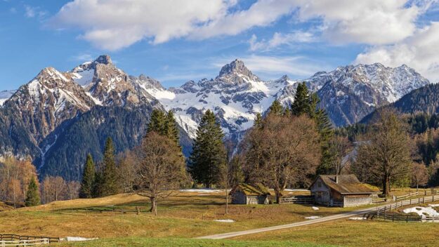 Grundstück für ein Ferienhaus in den Alpen - Hochplateau Tschengla - Amann Immobiien