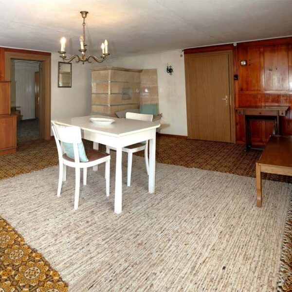 Altes Bauernhaus in Göfis - ca. 29 m2 große Stube - Amann Immobilien