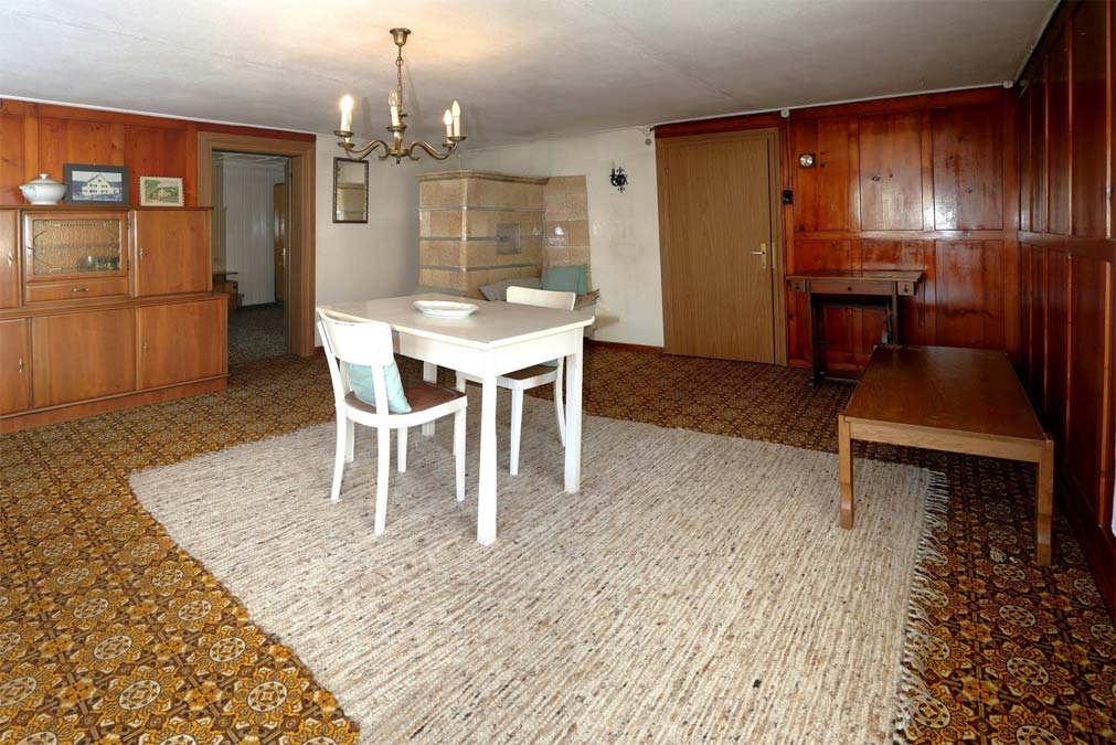 Altes Bauernhaus in Göfis - ca. 29 m2 große Stube - Amann Immobilien
