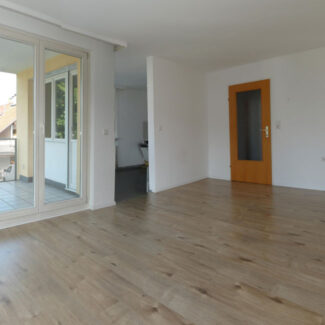 Attraktive 3-Zimmer-Wohnung in guter Lage - Sulz - Wohnzimmer - Amann Immobilien