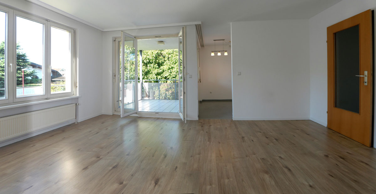 Attraktive 3-Zimmer-Wohnung in guter Lage - Sulz - Wohnzimmer - Amann Immobilien