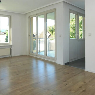 Attraktive 3-Zimmer-Wohnung in guter Lage - Sulz - Wohnzimmer - Amann Immobilien