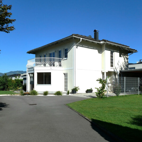Geräumiges Einfamilienhaus in Koblach - Südostansicht - Amann Immobilien
