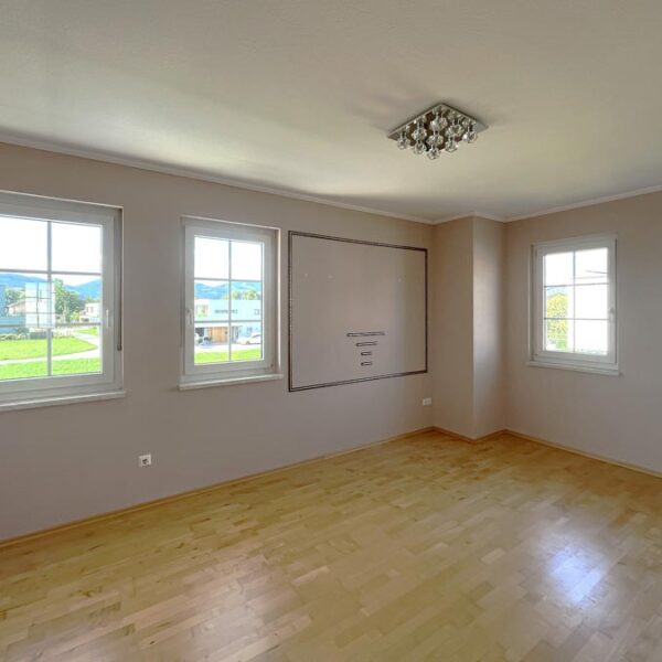 Geräumiges Einfamilienhaus in Koblach - Schlafzimmer 3 - Amann Immobilien