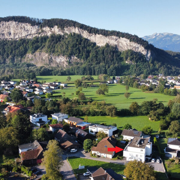Attraktive, neuwertige 3-Zimmer-Dachterrassenwohnung in Götzis - Blick Richtung Kummenberg - Amann Immobilien