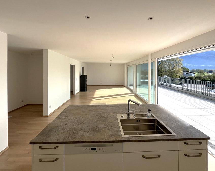 Attraktive, neuwertige 3-Zimmer-Dachterrassenwohnung in Götzis - Elektrogeräte von Miele - Amann Immobilien