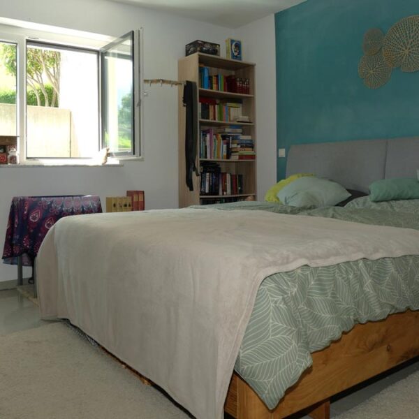 Geräumige 4-Zi-Wohnung im Grünen - Nenzing - Elternzimmer - Amann Immobilien