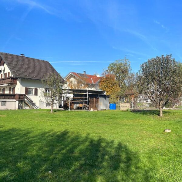 Grundstück in Hohenems mit 977 m2 - beliebig teilbar - Blick Richtung Westen - Amann Immobilien