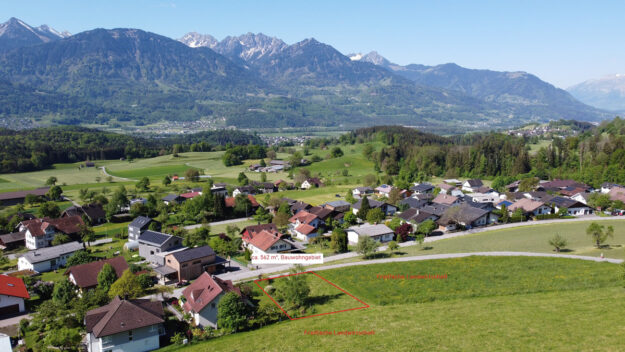 Baugrund mit super Aussicht in Schnifis - Amann Immobilien