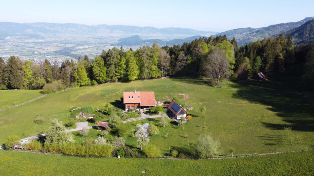 Traumhaft gelegener Bauernhof in Übersaxen - Amann Immobilien