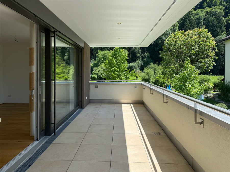 Stadtnahe 4-Zimmerwohnung in Feldkirch - Terrasse Blick Osten - Amann Immobilien