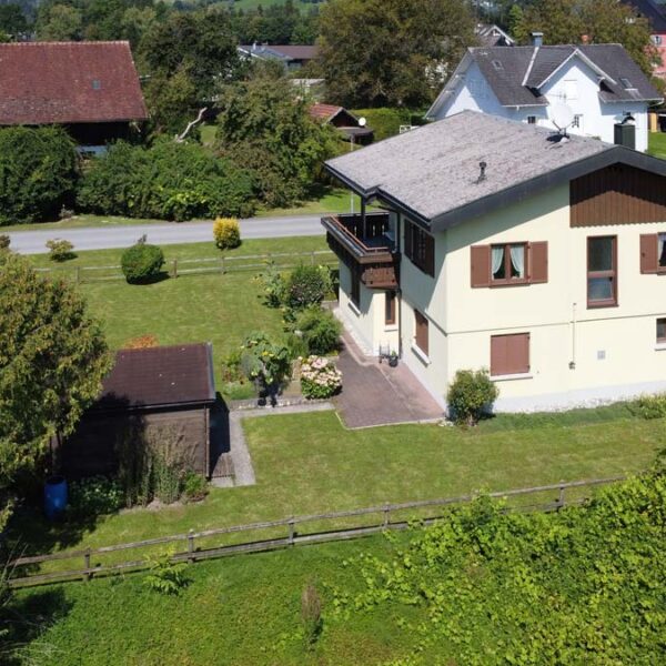 Einfamilienhaus mit großem Garten in Meiningen - Ostansicht - Amann Immobilien