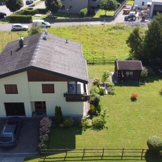 Einfamilienhaus mit großem Garten in Meiningen - Haus und Garten Westansicht - Amann Immobilien