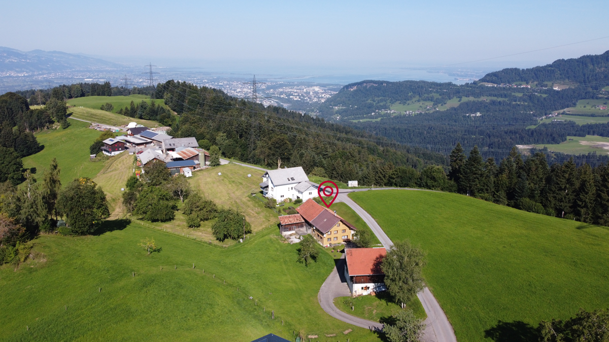 Landwirtschaftliche Liegenschaft in Bildstein - Bauernhof Blick Richtung Bodensee - Amann Immobilien