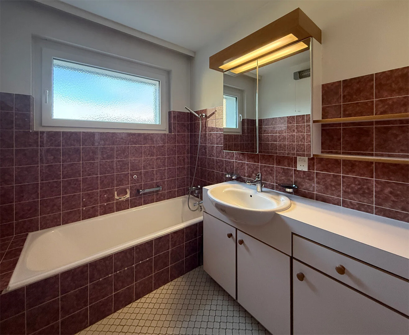 4-Zimmer-Wohnung mit Aussicht in Feldkirch Levis - Badezimmer - Amann Immobilien