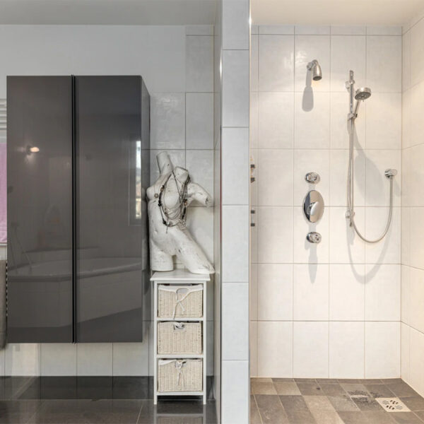 Modernes Wohnen und Arbeiten in einem Haus - Weiler - Badezimmer - Amann Immobilien