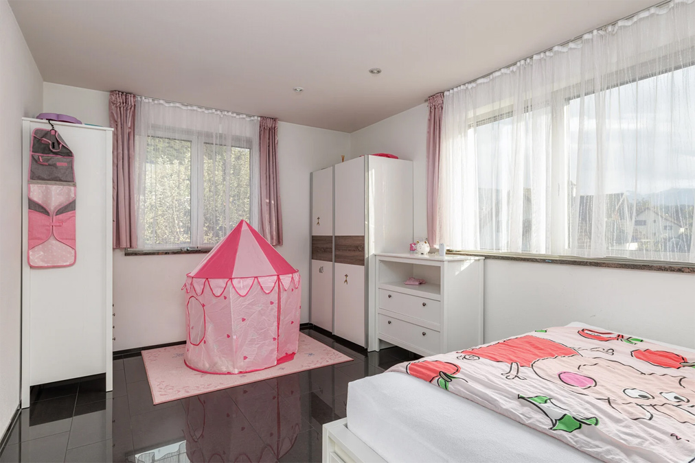 Modernes Wohnen und Arbeiten in einem Haus - Weiler - Kinderzimmer - Amann Immobilien