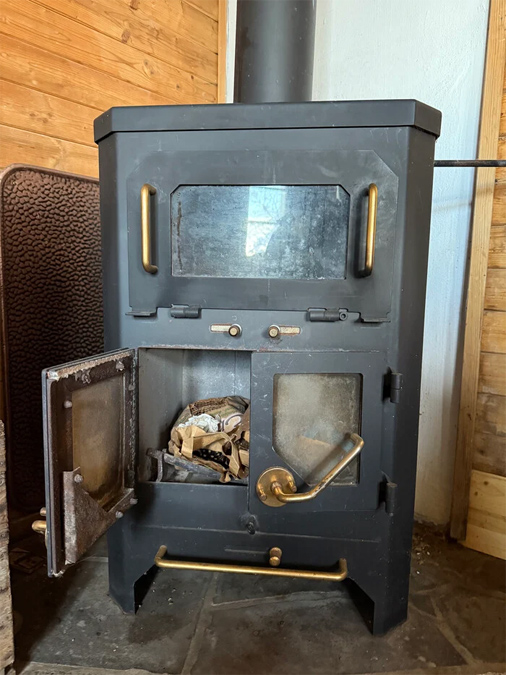 Zwei Grundstücke mit Ferienhauswidmung und Hütte - Frastanz Bazora - Ofen - Amann Immobilien