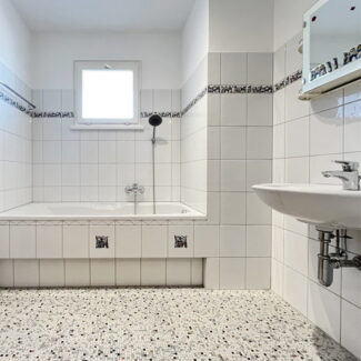 Großzügige 3-Zimmer-Wohnung in Feldkirch-Tosters - Badezimmer - Amann Immobilien