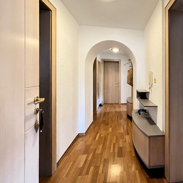 Wohn- und Geschäftshaus in Feldkirch-Altenstadt - Wohnung OG Gang - Amann Immobilien