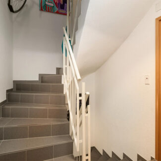 Reihenhaus in Feldkirch in ruhiger Lage am Waldrand - Stiegenhaus - Amann Immobilien