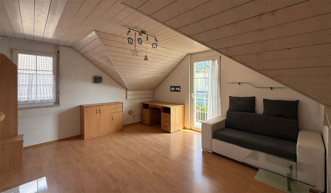 Einfamilienhaus in zentraler Lage in Hohenems - Schlafzimmer 2 OG - Amann Immobilien