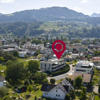 Exklusive Dachgeschosswohnung mit Panoramablick - Blick Richtung Dorfzentrum Sulz - Sulz - Amann Immobilien