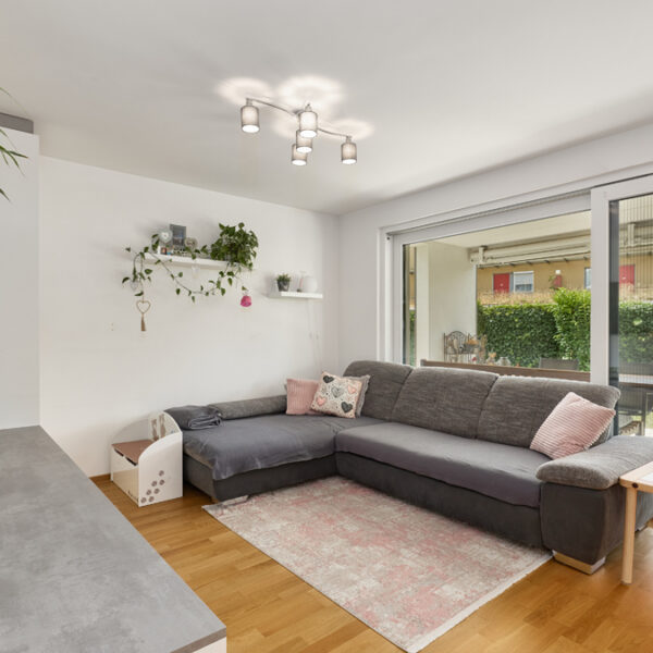 Gepflegte 4-Zi-Gartenwohnung in Lustenau - Wohnzimmer - Amann Immobilien