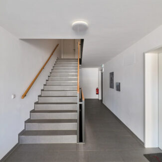 Gepflegte 4-Zi-Gartenwohnung in Lustenau - Stiegenhaus - Amann Immobilien